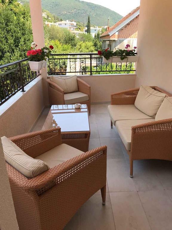 Villa Alla Bed And Breakfast Херцег-Новий Екстер'єр фото